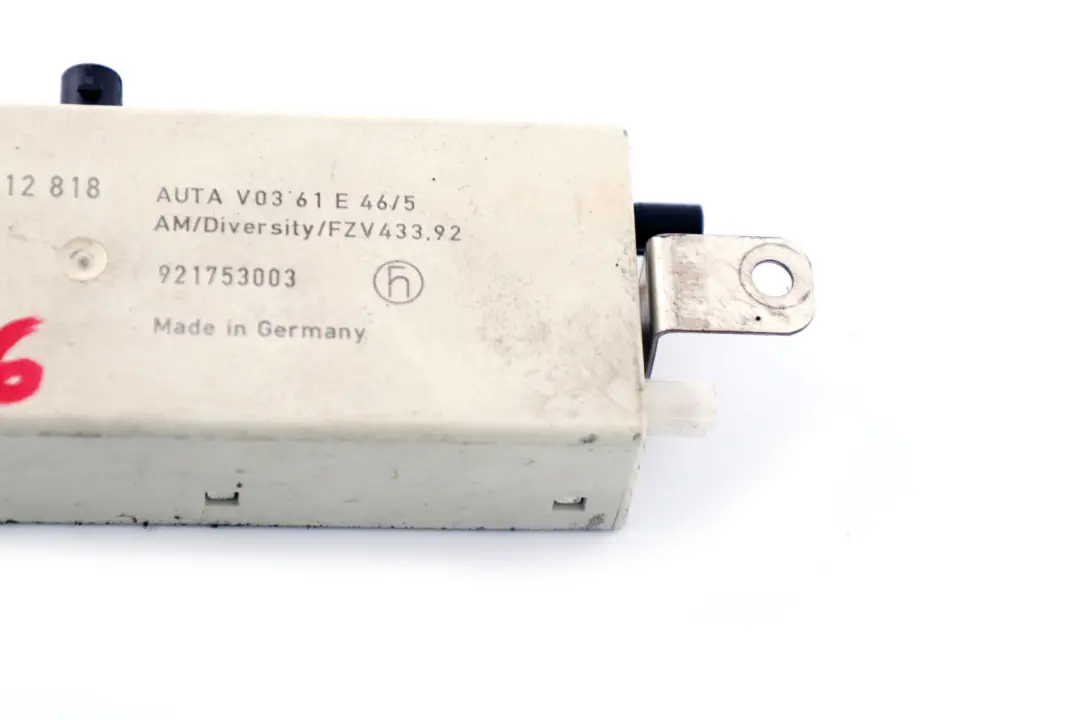 Radio Antenna Amplifier Diversity 434 MHZ to BMW 3 Series E46 with Part number 6912818 BMW 3 Series E46 Radio Antenna Amplifier Diversity 434 MHZ - SKU 6912818 - Part number 6912818