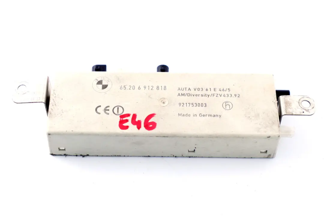 Radio Antenna Amplifier Diversity 434 MHZ to BMW 3 Series E46 with Part number 6912818 BMW 3 Series E46 Radio Antenna Amplifier Diversity 434 MHZ - SKU 6912818 - Part number 6912818