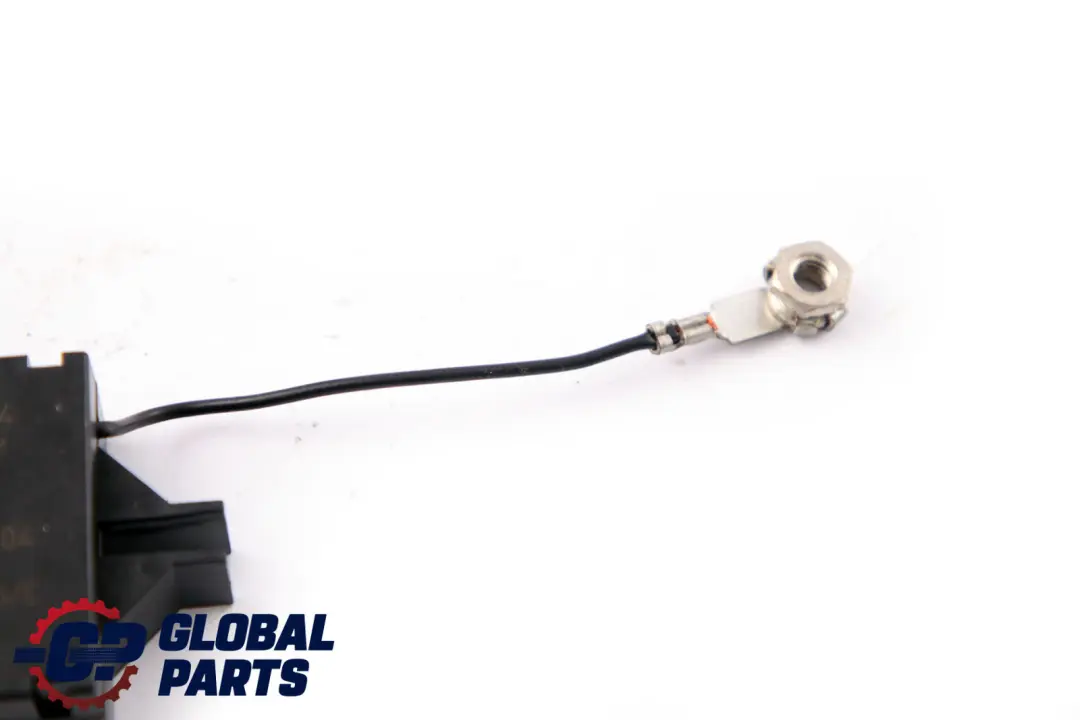 Antena Trasera Amplificador AM/FM para BMW E46 con número de pieza 6912824 BMW E46 Antena Trasera Amplificador AM/FM - SKU 6912824 - Número de pieza 6912824