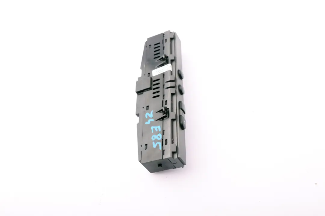 Interruptor Consola Central Techo Abatible DSC para BMW Z4 E85 con número de pieza 6913119 BMW Z4 E85 Interruptor Consola Central Techo Abatible DSC - SKU 6913119 - Número de pieza 6913119