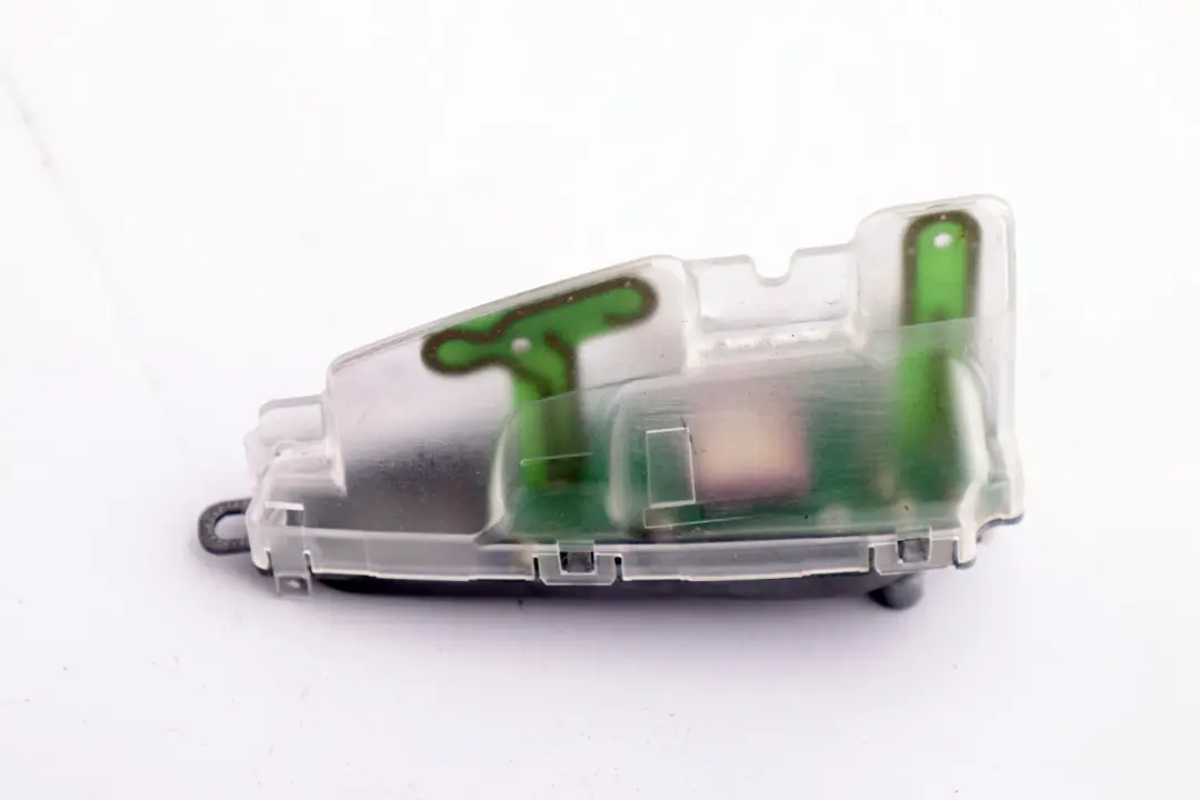 Dachantenne für BMW E60 M5 E60N E61 E61N E65 E66 E67 mit Teilenummer 6913287 BMW E60 M5 E60N E61 E61N E65 E66 E67 Dachantenne - SKU 6913287 - Teilenummer 6913287