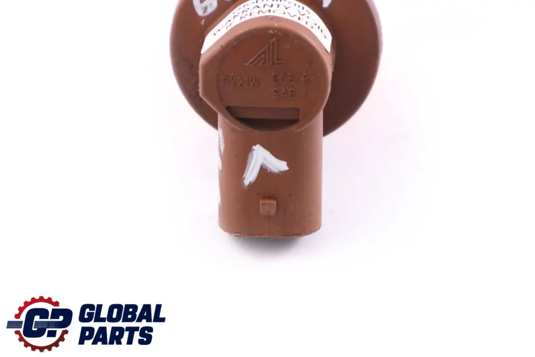 Bulb Socket Turn Indicator Left N/S 6313 to BMW 3 Series E46 with Part number 6914167 BMW 3 Series E46 Bulb Socket Turn Indicator Left N/S 6313 - SKU 6914167 - Part number 6914167