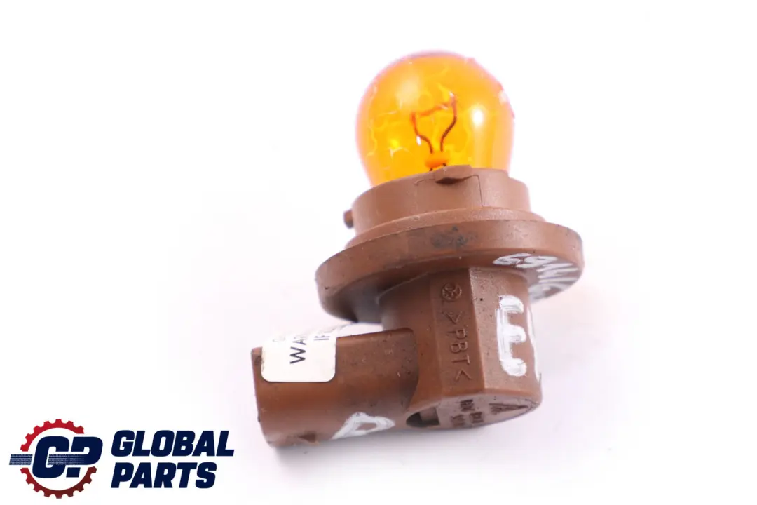 Socket Lampada Freccia Destra 6313 per BMW E46 con numero di parte 6914168 BMW E46 Socket Lampada Freccia Destra 6313 - SKU 6914168 - Numero di parte 6914168