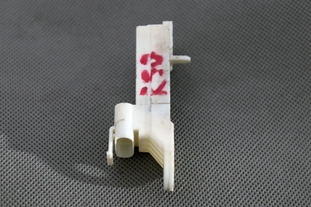 Czujnik Uderzenia Uderzeniowy do MINI R50 R52 o numerze 6914304 MINI R50 R52 Czujnik Uderzenia Uderzeniowy - SKU 6914304 - Numer Części 6914304