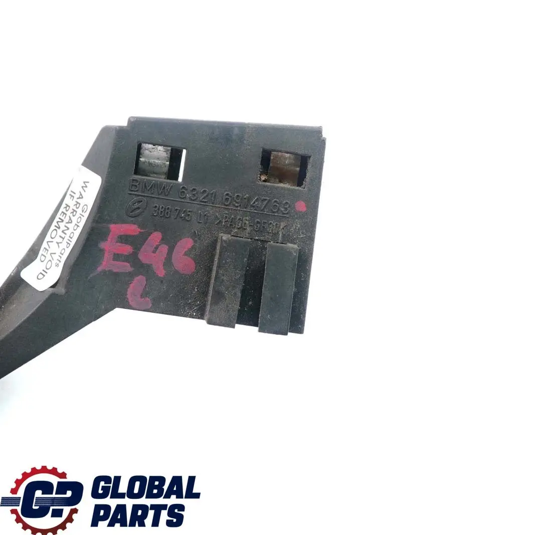 Delantero Izquierdo Intermitente Repetidor Soporte Soporte para BMW E46 con número de pieza 6914763 BMW E46 Delantero Izquierdo Intermitente Repetidor Soporte Soporte - SKU 6914763 - Número de pieza 6914763