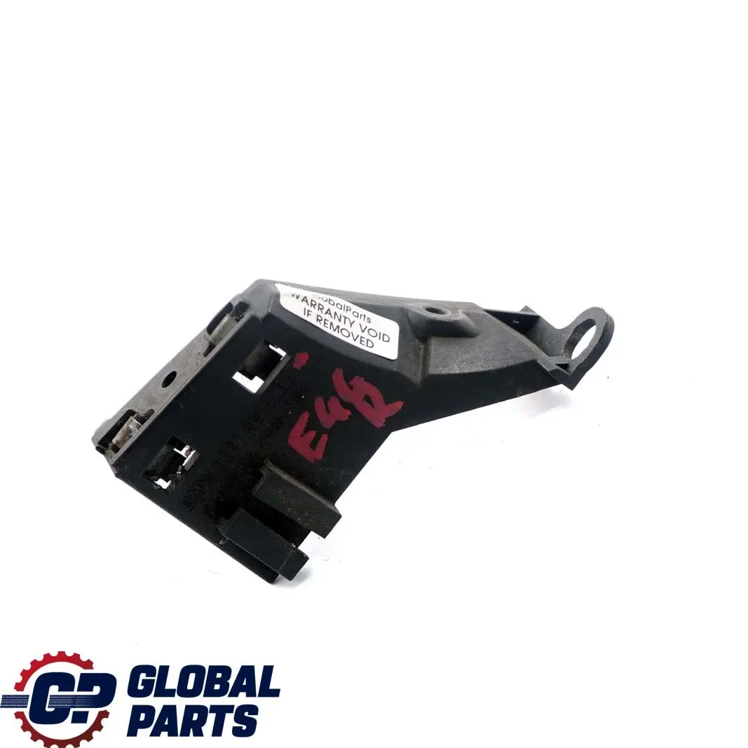 Indiactor Blinker Mount Bracket Front Right O/S to BMW 3 Series E46 with Part number 6914764 BMW 3 Series E46 Indiactor Blinker Mount Bracket Front Right O/S - SKU 6914764 - Part number 6914764