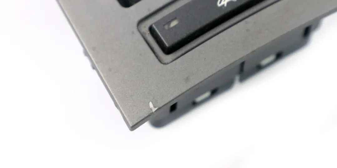 Przełącznik Regulacji Szyb Lusterek Kierowcy do BMW E65 E66 o numerze 6915008 BMW E65 E66 Przełącznik Regulacji Szyb Lusterek Kierowcy - SKU 6915008 - Numer Części 6915008