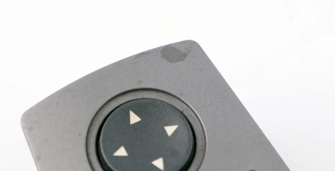 Interruptor Del Elevalunas De La Puerta Del Conductor para BMW E65 E66 con número de pieza 6915008 BMW E65 E66 Interruptor Del Elevalunas De La Puerta Del Conductor - SKU 6915008 - Número de pieza 6915008