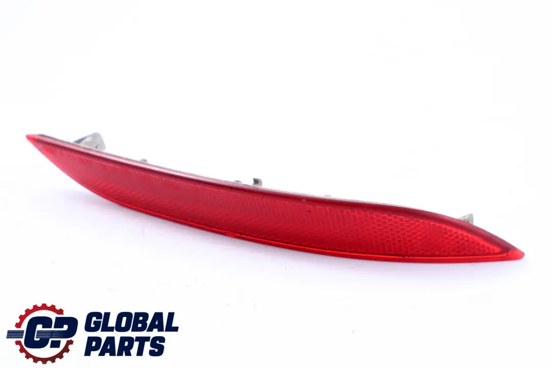 Reflector Parachoques Trasero Derecho para BMW E60 E61 con número de pieza 6915040 BMW E60 E61 Reflector Parachoques Trasero Derecho - SKU 6915040 - Número de pieza 6915040