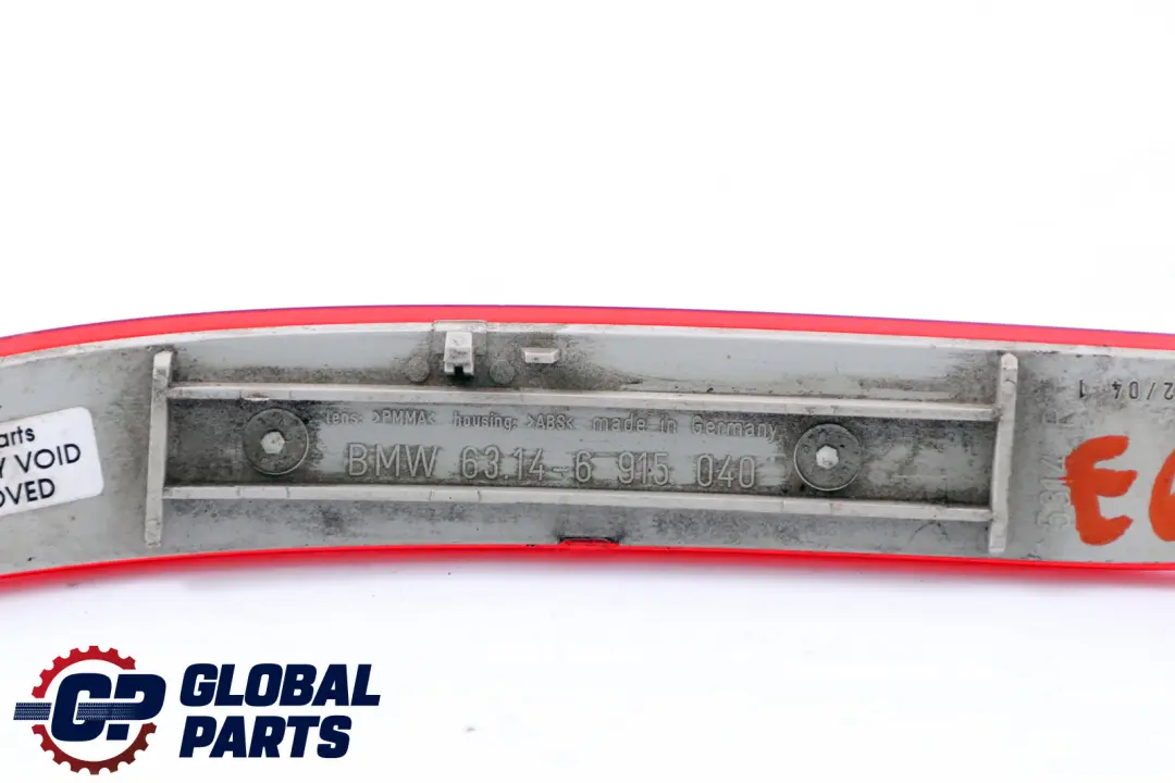 BMW E60 E61 Reflector Parachoques Trasero Derecho - SKU 6915040 - Número de pieza 6915040