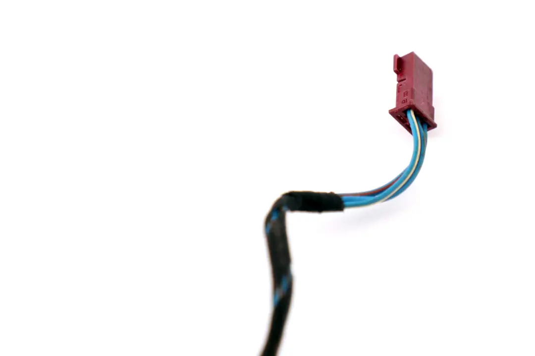 Adapter Lead Rear Seat Wiring to BMW 7 Series E65 E66 with Part number 6915089 BMW 7 Series E65 E66 Adapter Lead Rear Seat Wiring - SKU 6915089 - Part number 6915089