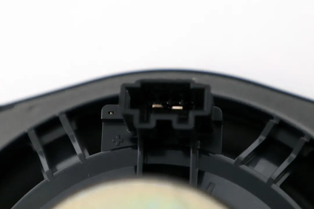 Stereo-System Haut-Parleur pour BMW Z4 E85 E86 à propos du numéro de pièce 6915839 BMW Z4 E85 E86 Stereo-System Haut-Parleur - SKU 6915839 - Numéro de pièce 6915839