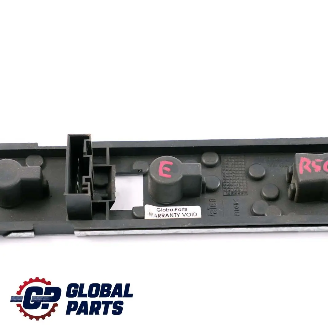 Portalamparas Trasero Panel Lateral para Mini Cooper R50 R53 con número de pieza 6916395 Mini Cooper R50 R53 Portalamparas Trasero Panel Lateral - SKU 6916395 - Número de pieza 6916395