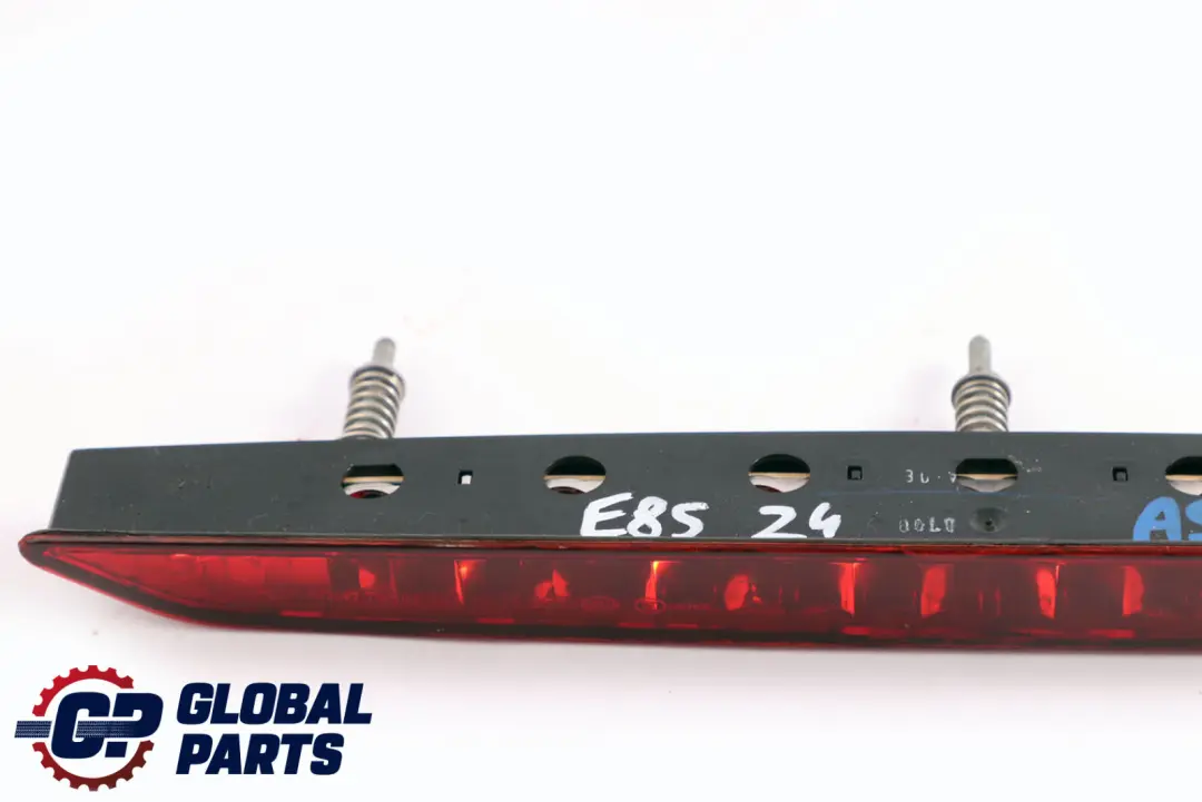 Terza Luce Di Stop Luce Di Stop Rossa per BMW Z4 E85 con numero di parte 6917378 BMW Z4 E85 Terza Luce Di Stop Luce Di Stop Rossa - SKU 6917378 - Numero di parte 6917378