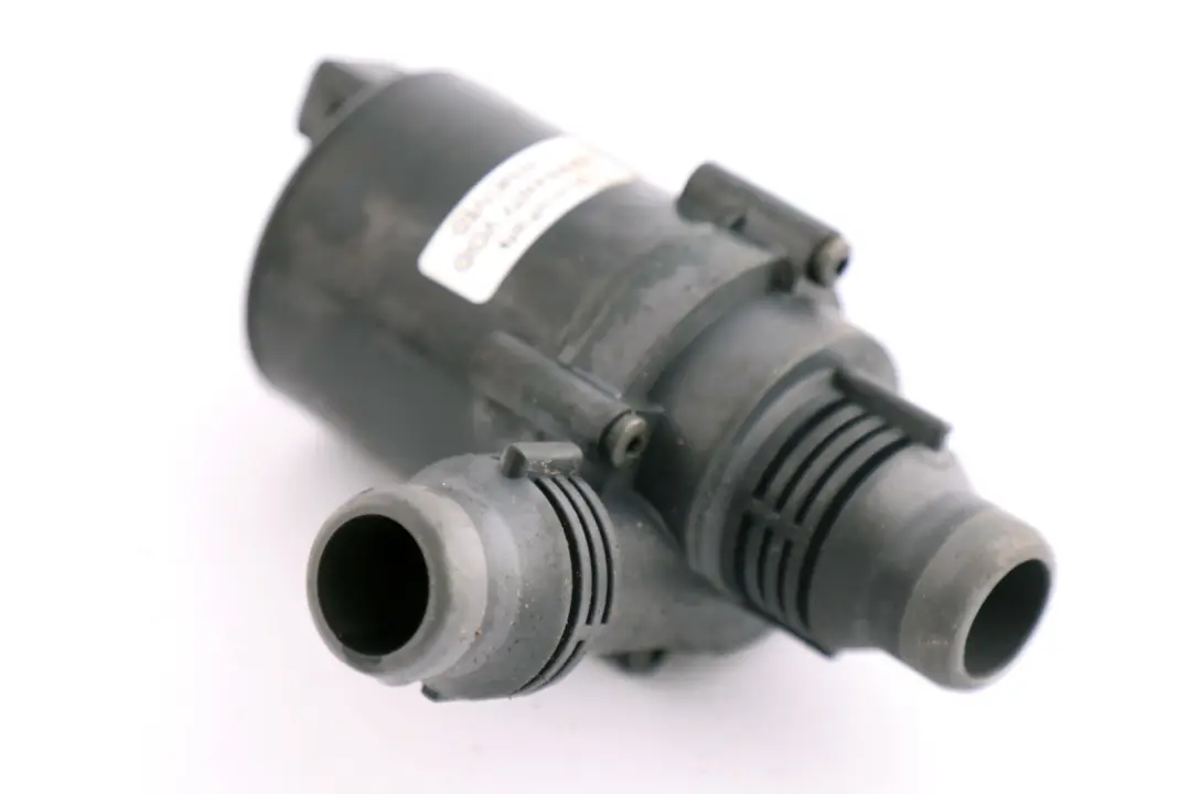 Bomba De Agua Refrigerante Adicional para BMW E60 E61 E63 E64 LCI con número de pieza 6917700 BMW E60 E61 E63 E64 LCI Bomba De Agua Refrigerante Adicional - SKU 6917700 - Número de pieza 6917700