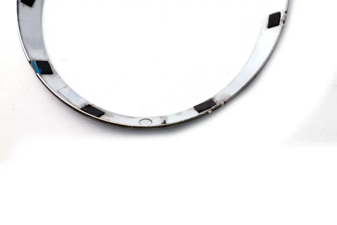 Anillo embellecedor faro derecho Cromo para Mini One Cooper R50 R52 R53 con número de pieza 6917836 Mini One Cooper R50 R52 R53 Anillo embellecedor faro derecho Cromo - SKU 6917836 - Número de pieza 6917836