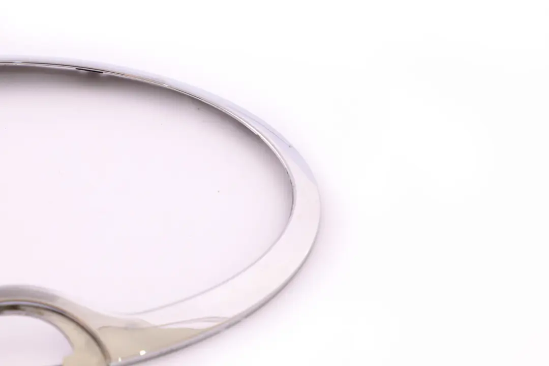 Anillo Cromado de L?mpara Izquierda 6312 para Mini One Cooper R50 R53 con número de pieza 6917837 Mini One Cooper R50 R53 Anillo Cromado de L?mpara Izquierda 6312 - SKU 6917837 - Número de pieza 6917837