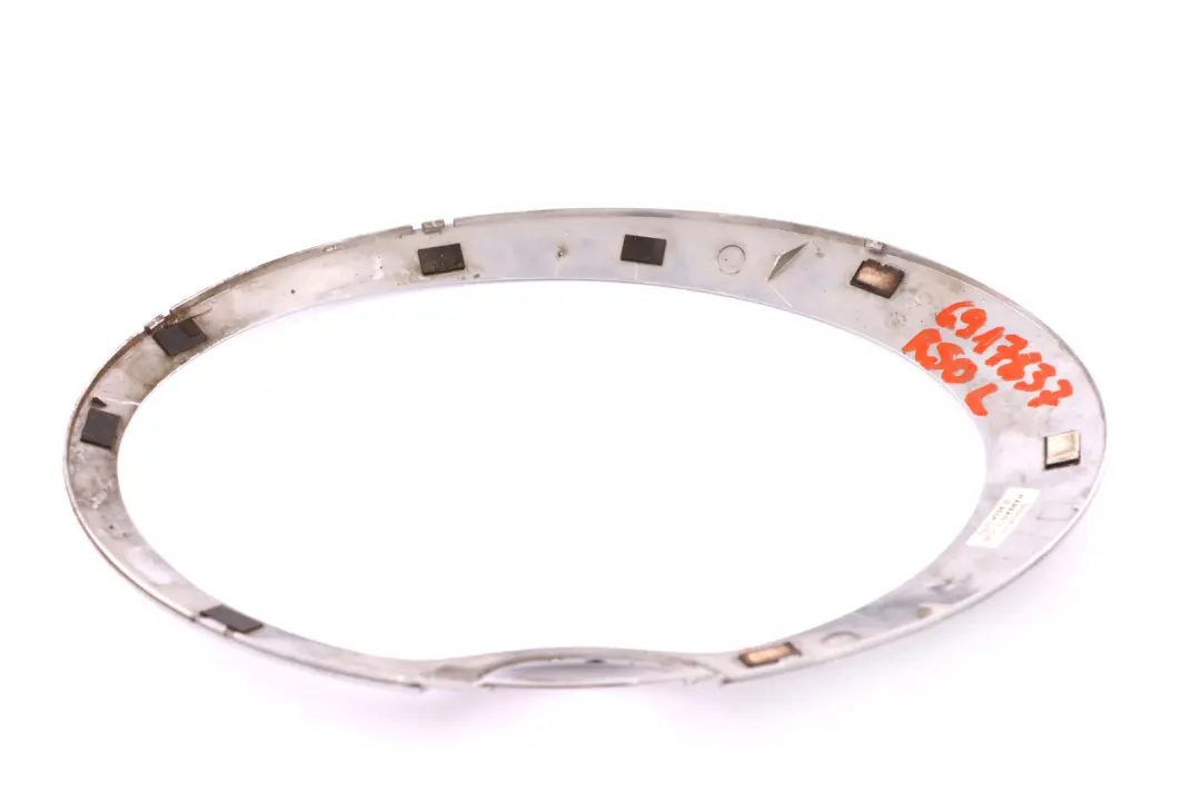 Anillo Cromado de L?mpara Izquierda 6312 para Mini One Cooper R50 R53 con número de pieza 6917837 Mini One Cooper R50 R53 Anillo Cromado de L?mpara Izquierda 6312 - SKU 6917837 - Número de pieza 6917837