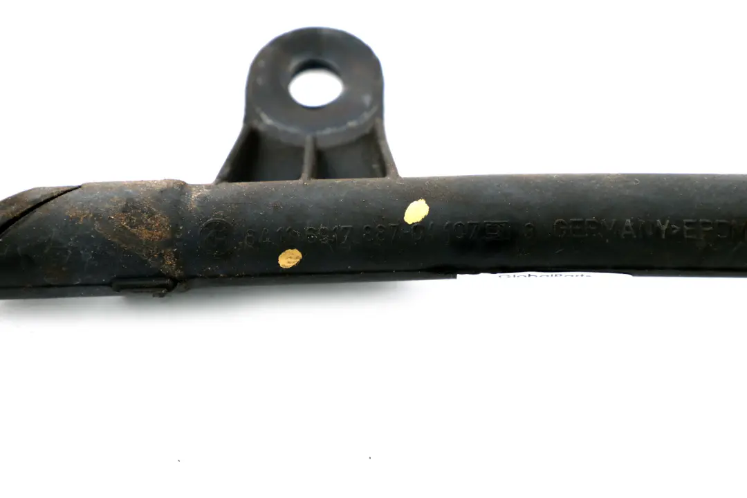 BMW Serie 6 E60 E61 E63 E64 Condensador Manguera drenaje agua inferior izquierda - SKU 6917887 - Número de pieza 6917887