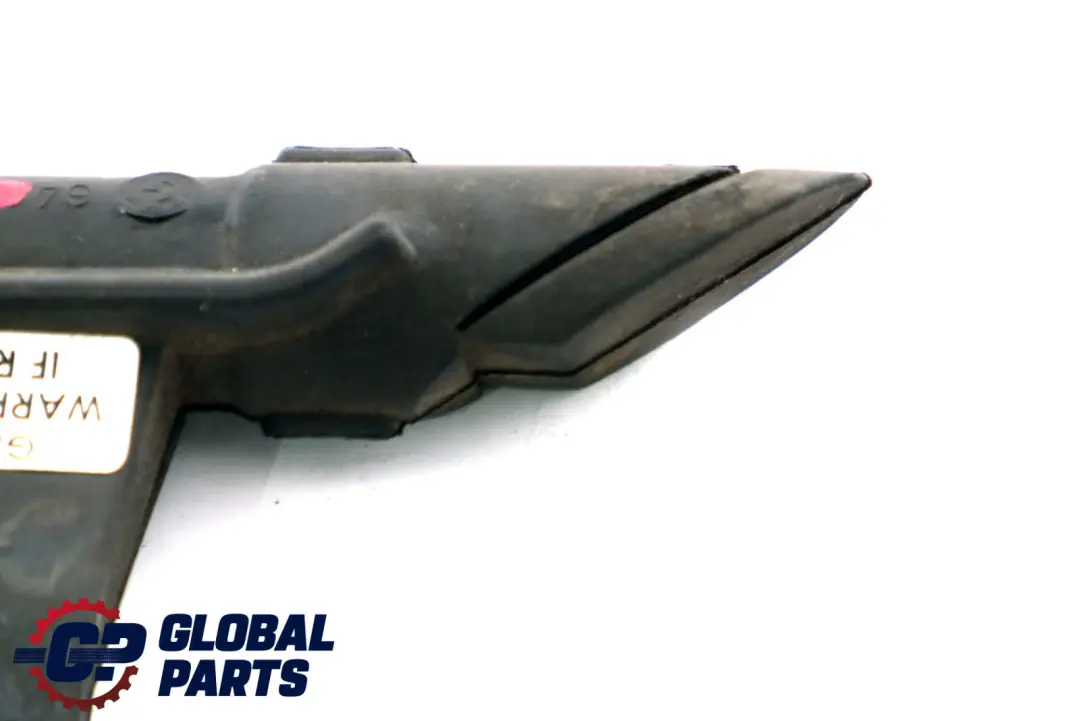 BMW E60 E61 E63 E64 Condensador Manguera de drenaje de agua inferior derecha - SKU 6917888 - Número de pieza 6917888
