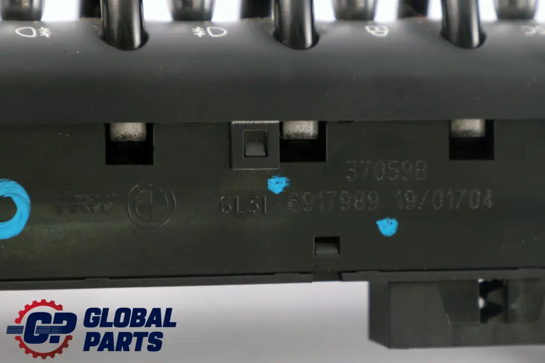 Unidad Interruptores Bloqueo Ventanillas Mando ASC Consola Central para Mini One R50 con número de pieza 6917989 Mini One R50 Unidad Interruptores Bloqueo Ventanillas Mando ASC Consola Central - SKU 6917989 - Número de pieza 6917989