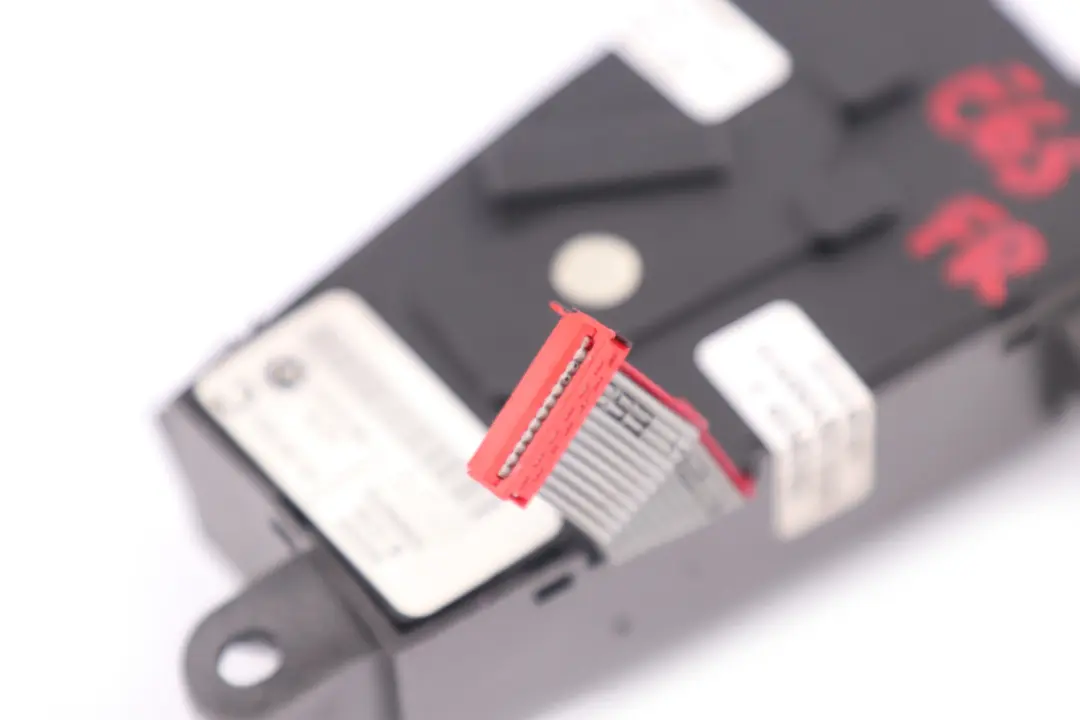 Front Right Seat O/S Adjusting Switch Knob Panel to BMW 7 Series E65 E66 with Part number 6918381 BMW 7 Series E65 E66 Front Right Seat O/S Adjusting Switch Knob Panel - SKU 6918381 - Part number 6918381