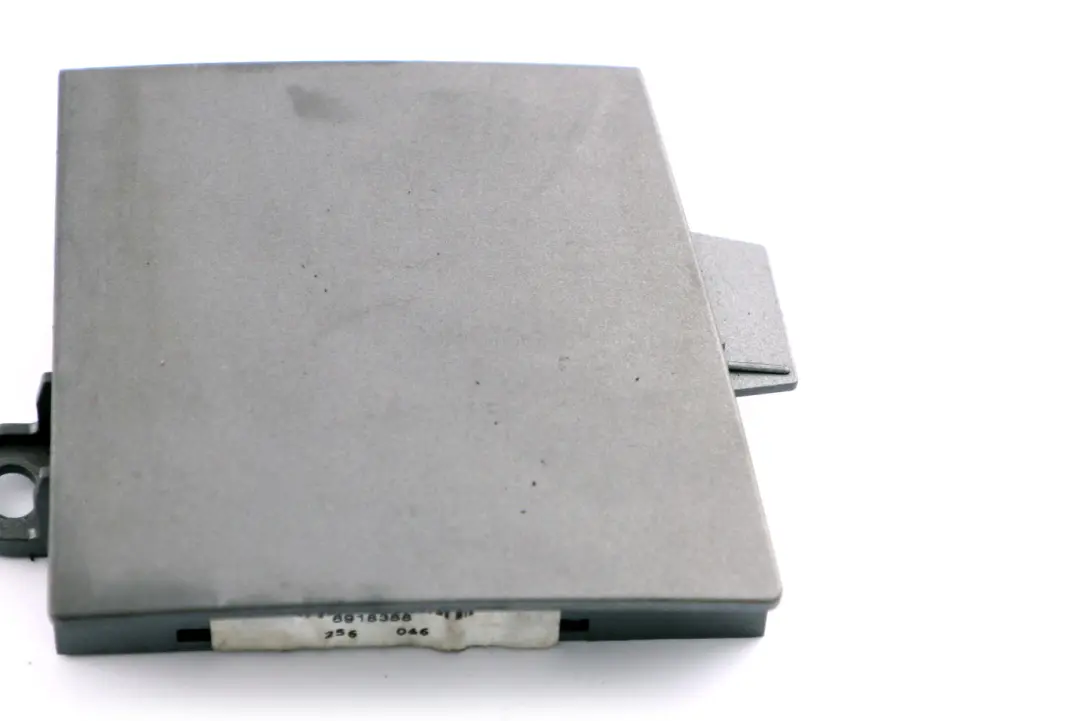 BMW E65 E66 E67 Capot de recouvrement Siège Gauche - SKU 6918388 - Numéro de pièce 6918388