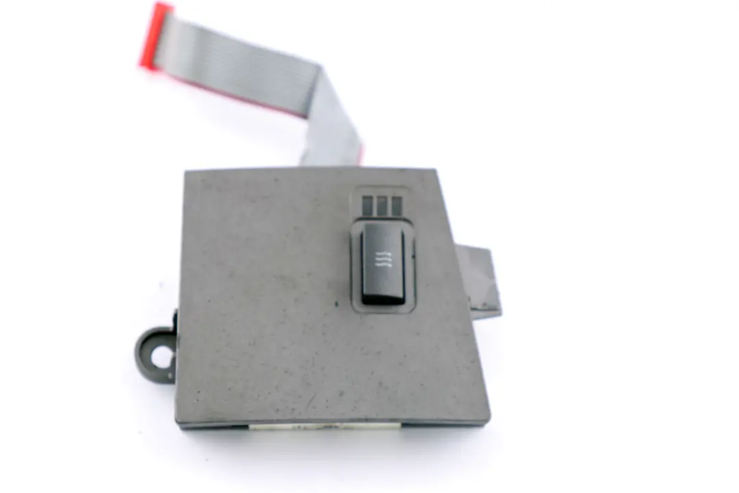 Asiento Delantero Izquierdo Panel Interruptor Calefaccion para BMW E65 E66 E67 con número de pieza 6918390 BMW E65 E66 E67 Asiento Delantero Izquierdo Panel Interruptor Calefaccion - SKU 6918390 - Número de pieza 6918390