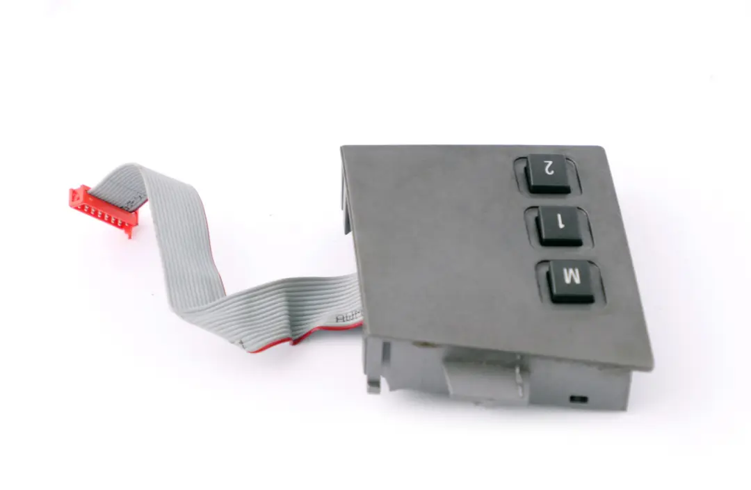 Interruttore Memoria Riscaldamento Sedile Destro per BMW E65 E66 con numero di parte 6971624 BMW E65 E66 Interruttore Memoria Riscaldamento Sedile Destro - SKU 6918401 - Numero di parte 6971624