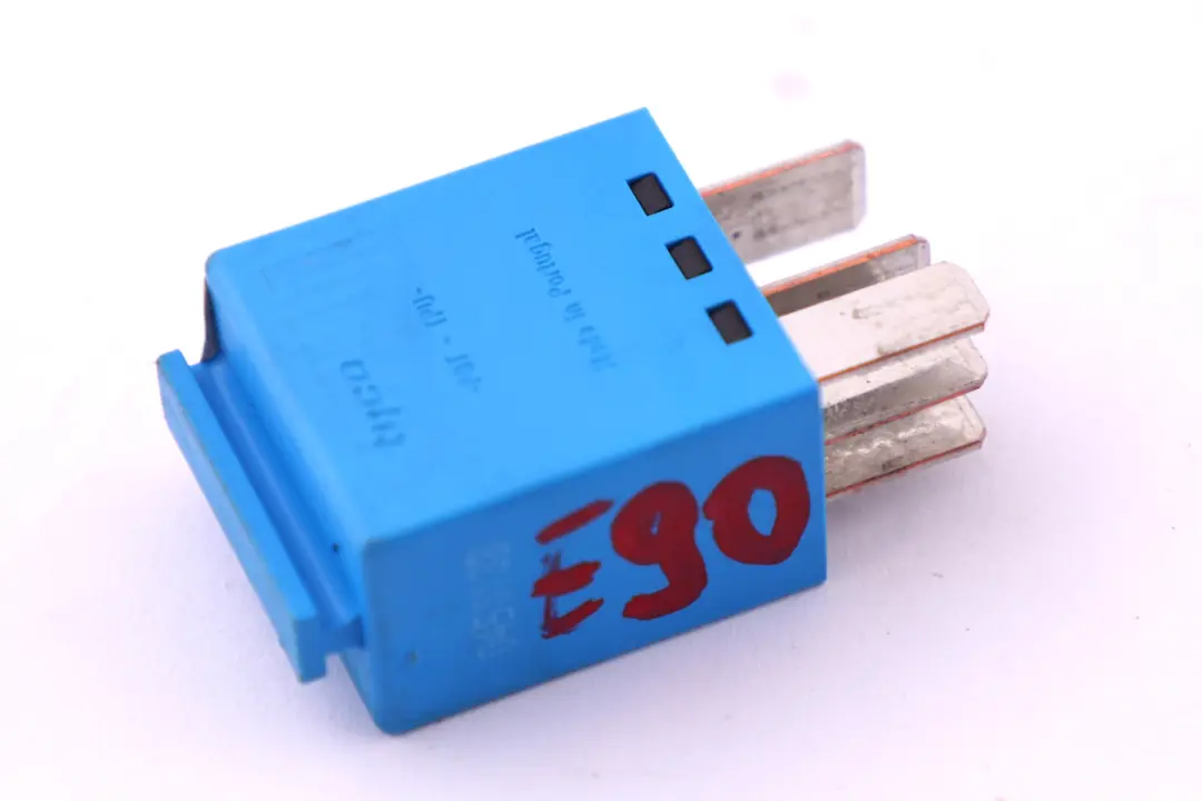 Relais echangeur Fusible Sencieux Bleu pour BMW X1 X3 X5 X6 Z4 à propos du numéro de pièce 61366918816 BMW X1 X3 X5 X6 Z4 Relais echangeur Fusible Sencieux Bleu - SKU 6918816 - Numéro de pièce 61366918816