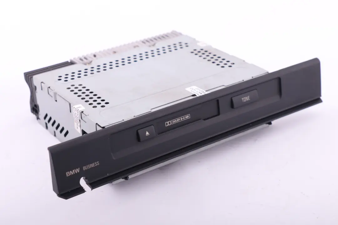 Radio BMW Business Cassette Player para BMW X5 E53 con número de pieza 6918871 BMW X5 E53 Radio BMW Business Cassette Player - SKU 6918871 - Número de pieza 6918871