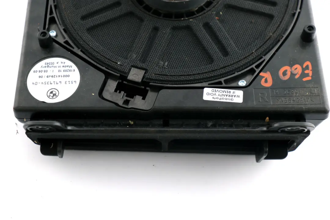 Impianto Stereo Subwoofer Centrale Per Bassi Destro per BMW E60 E61 con numero di parte 6929100 BMW E60 E61 Impianto Stereo Subwoofer Centrale Per Bassi Destro - SKU 6919354 - Numero di parte 6929100