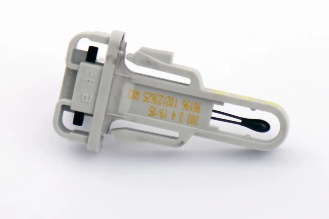 Czujnik Temperatury Nagrzewnicy do BMW E60 E61 o numerze 64116920431 BMW E60 E61 Czujnik Temperatury Nagrzewnicy - SKU 6920431 - Numer Części 64116920431