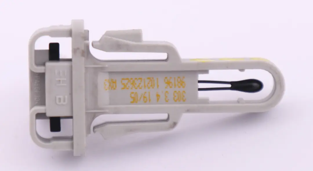 Chauffage Sonde De Température Du Radiateur pour BMW E60 E61 E63 E64 LCI à propos du numéro de pièce 64116920431 BMW E60 E61 E63 E64 LCI Chauffage Sonde De Température Du Radiateur - SKU 6920431 - Numéro de pièce 64116920431