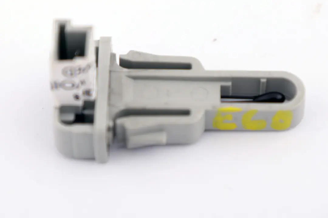 Sensore Temperatura Radiatore Riscaldatore per BMW E60 E61 E63 E64 LCI con numero di parte 64116920431 BMW E60 E61 E63 E64 LCI Sensore Temperatura Radiatore Riscaldatore - SKU 6920431 - Numero di parte 64116920431