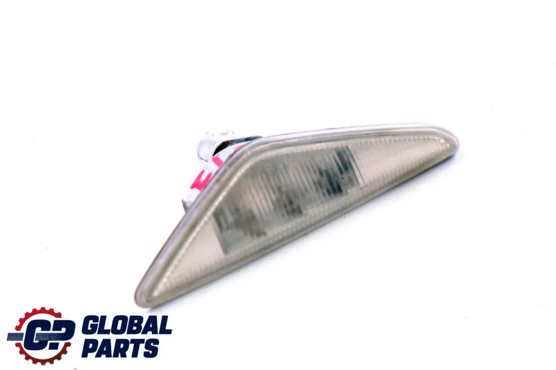 Coupé Turn Indicator Lamp Right O/S to BMW 3 Series E46 Cabrio with Part number 6920732 BMW 3 Series E46 Cabrio Coupé Turn Indicator Lamp Right O/S - SKU 6920732 - Part number 6920732