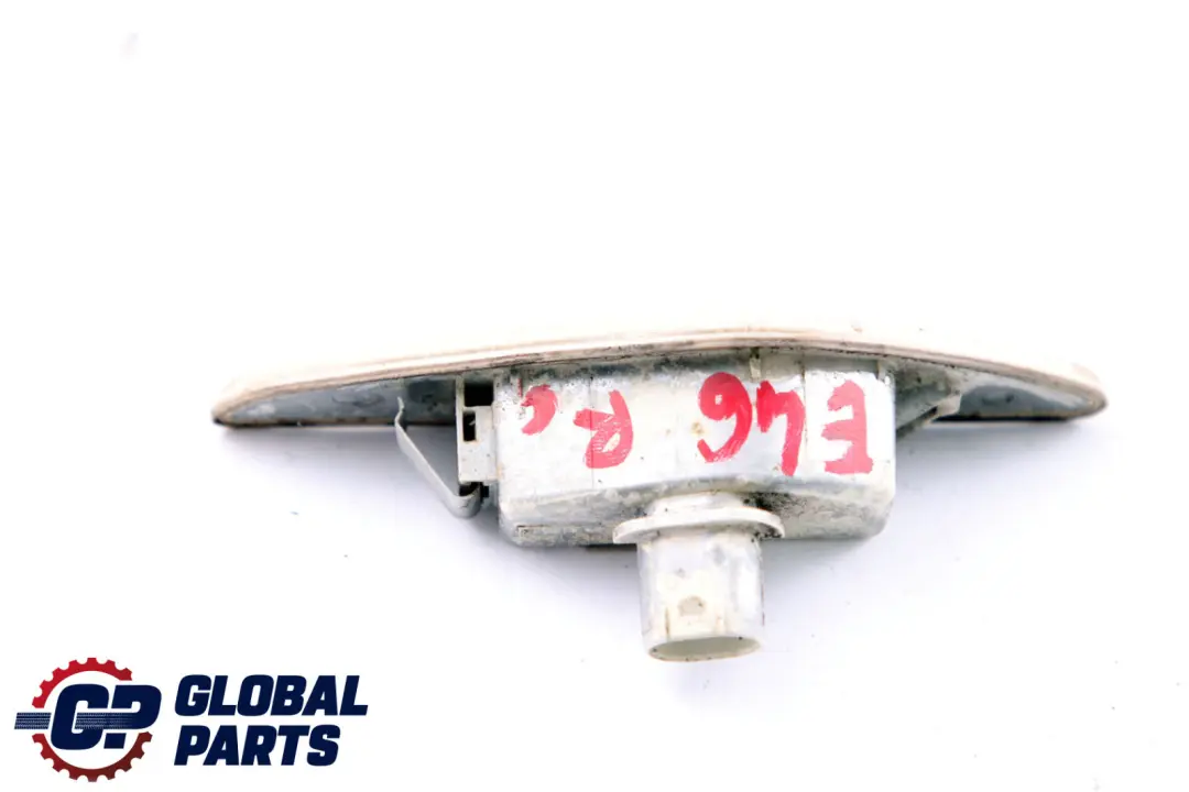 Coupé Turn Indicator Lamp Right O/S to BMW 3 Series E46 Cabrio with Part number 6920732 BMW 3 Series E46 Cabrio Coupé Turn Indicator Lamp Right O/S - SKU 6920732 - Part number 6920732