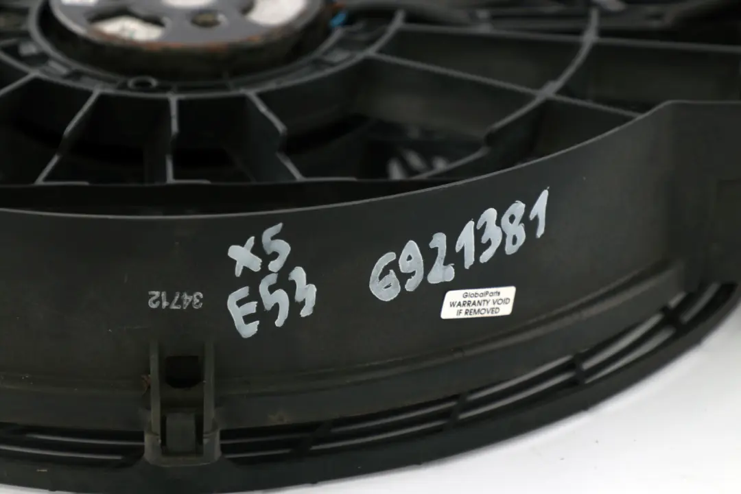 Radiador Ventilador para BMW X5 E53 Petrol con número de pieza 6921381 BMW X5 E53 Petrol Radiador Ventilador - SKU 6921381 - Número de pieza 6921381