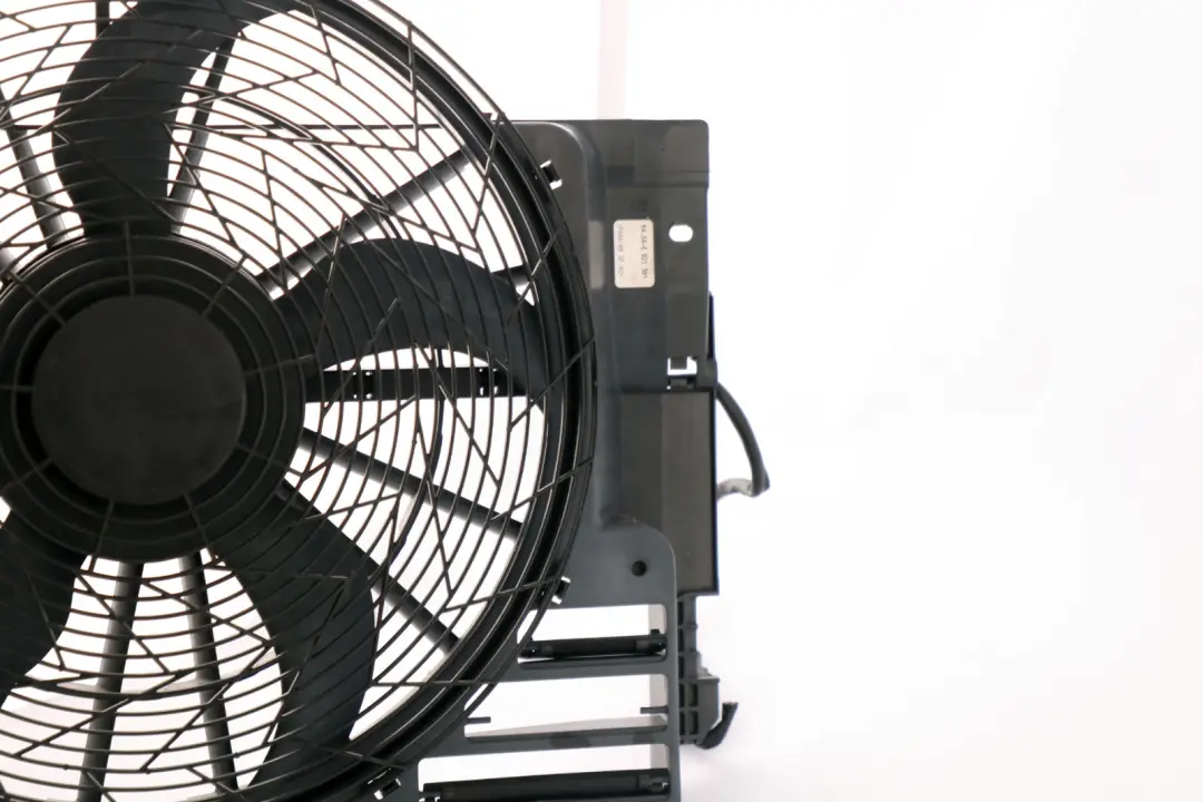 BMW X5 E53 Ventilateur De Radiateur De Refroidissement Essence - SKU 6921381 - Numéro de pièce 6921381