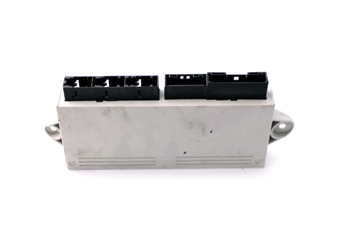 Moduł Sterownik Drzwi Strona Pasażera do BMW E65 E66 E67 o numerze 6921979 BMW E65 E66 E67 Moduł Sterownik Drzwi Strona Pasażera - SKU 6921979 - Numer Części 6921979