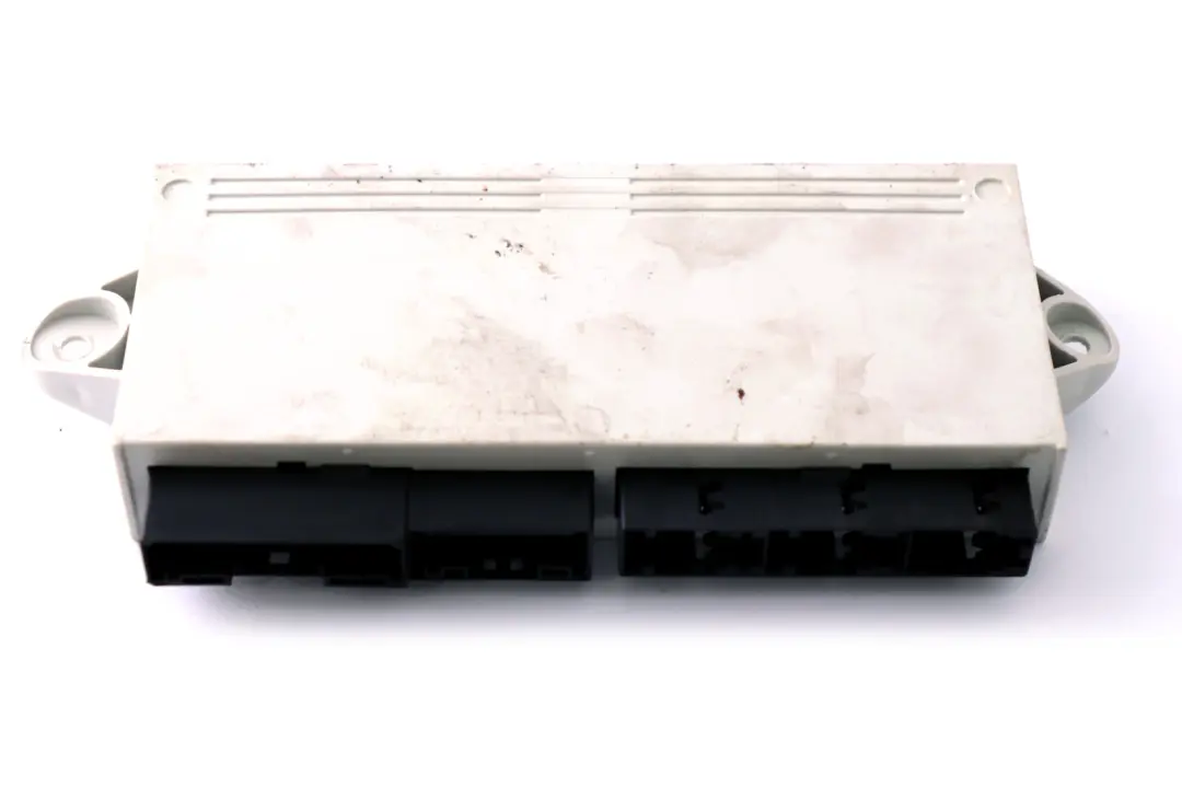 BMW E65 E66 E67 Porte de l'unite de controle cote avant - SKU 6921981 - Numéro de pièce 6921981