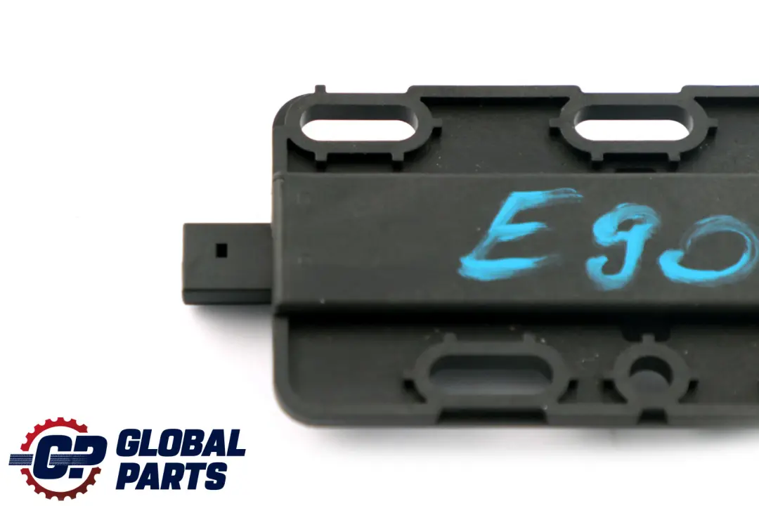Antenne Intérieure Accès Confort pour BMW E81 E87 E90 E60 Mini R55 R56 R57 à propos du numéro de pièce 6922211 BMW E81 E87 E90 E60 Mini R55 R56 R57 Antenne Intérieure Accès Confort - SKU 6922211 - Numéro de pièce 6922211