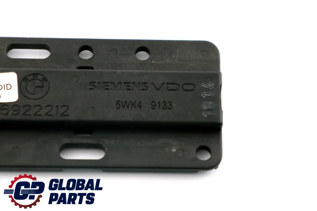 Antenna Paraurti Unità Di Accesso Passivo per BMW E60 E87 E90 MINI R55 R56 con numero di parte 6922212 BMW E60 E87 E90 MINI R55 R56 Antenna Paraurti Unità Di Accesso Passivo - SKU 6922212 - Numero di parte 6922212