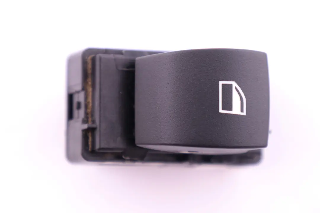 Interrupteur Leve-vitre Cote Passager Droite pour BMW 5 X3 E60 E61 E83 à propos du numéro de pièce 6922244 BMW 5 X3 E60 E61 E83 Interrupteur Leve-vitre Cote Passager Droite - SKU 6922244-1 - Numéro de pièce 6922244