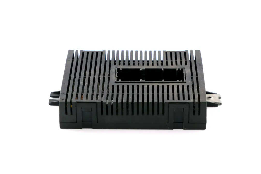 Light Control Unit Module DYN.LWR Lear to BMW 7 Series E65 with Part number 6922663 BMW 7 Series E65 Light Control Unit Module DYN.LWR Lear - SKU 6922663 - Part number 6922663