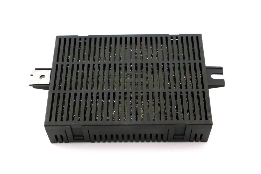 Light Control Unit Module DYN.LWR Lear to BMW 7 Series E65 with Part number 6922663 BMW 7 Series E65 Light Control Unit Module DYN.LWR Lear - SKU 6922663 - Part number 6922663