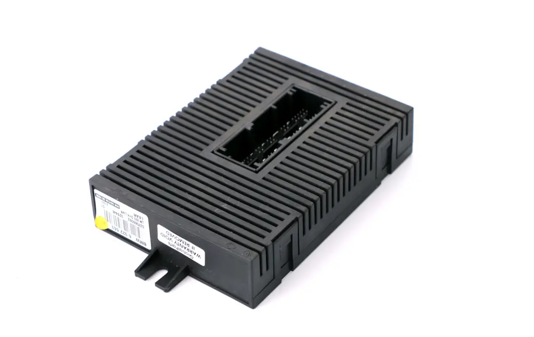 Light Control Unit Module DYN.LWR Lear to BMW 7 Series E65 with Part number 6922663 BMW 7 Series E65 Light Control Unit Module DYN.LWR Lear - SKU 6922663 - Part number 6922663