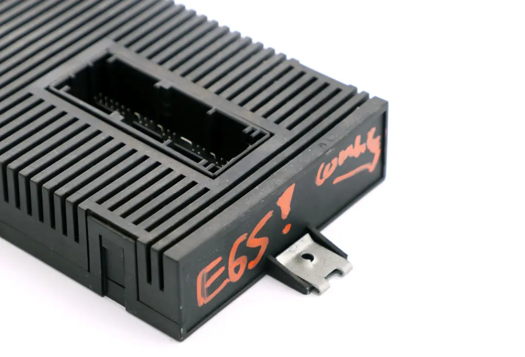 Light Control Unit Module DYN.LWR Lear to BMW 7 Series E65 with Part number 6922663 BMW 7 Series E65 Light Control Unit Module DYN.LWR Lear - SKU 6922663 - Part number 6922663