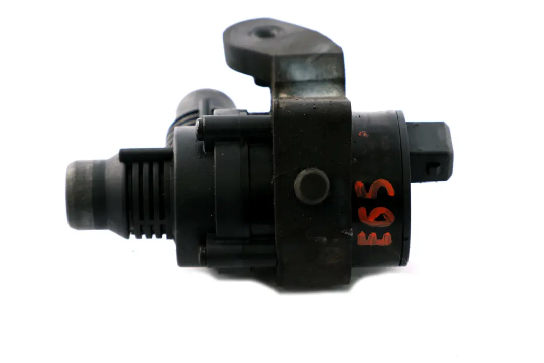 Additional Auxiliary Water Pump to BMW E65 E66 E67 with Part number 6922699 BMW E65 E66 E67 Additional Auxiliary Water Pump - SKU 6922699 - Part number 6922699