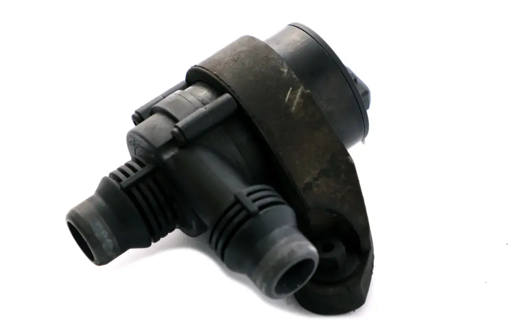 Additional Auxiliary Water Pump to BMW E65 E66 E67 with Part number 6922699 BMW E65 E66 E67 Additional Auxiliary Water Pump - SKU 6922699 - Part number 6922699